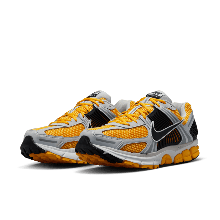 Nike Zoom Vomero 5 Photon Dust Laser Orange Angle 2