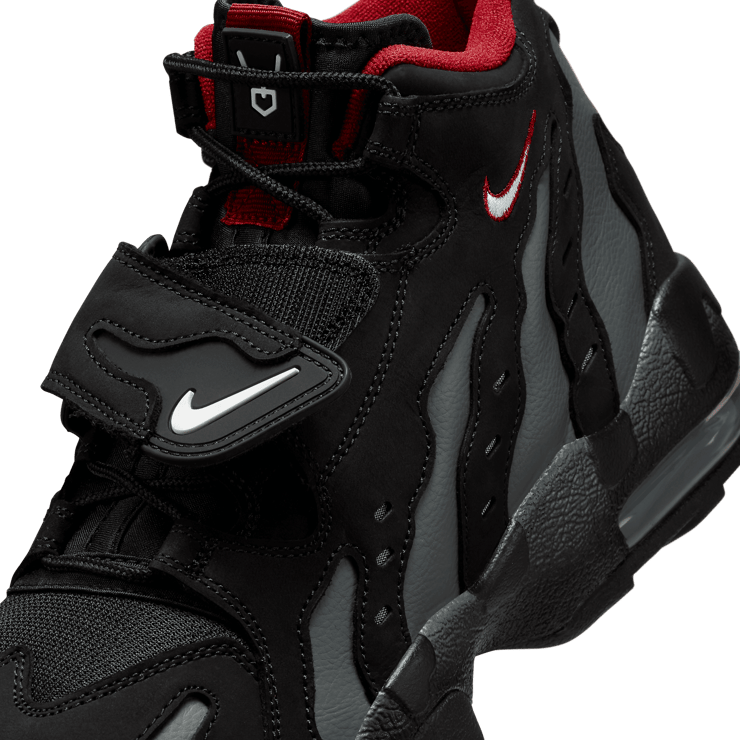 Nike Air DT Max 96 Falcons Angle 5