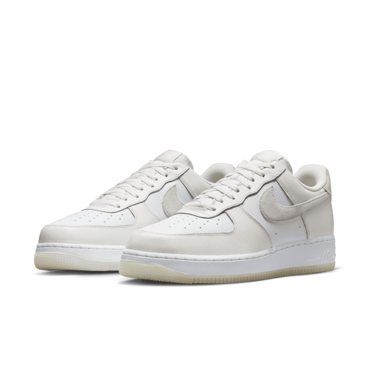 Nike Air Force 1 07 LV8 Light Bone Angle 3