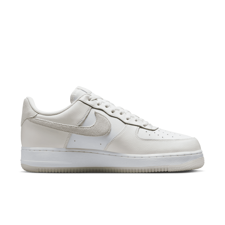 Nike Air Force 1 07 LV8 Light Bone Angle 1