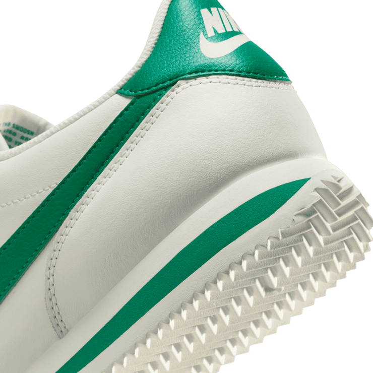 Nike Cortez White Green Angle 6