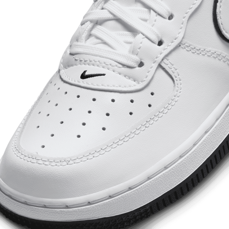 Nike Force 1 Low 'White Black' (PS) Angle 4