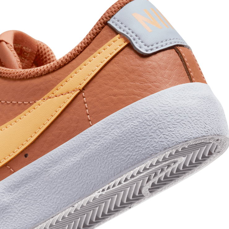 Nike Blazer Low '77 'Amber Brown' (GS) Angle 6