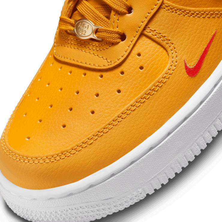 Nike Air Force 1 Low 40th Anniversary Yellow Ochre (W) Angle 4