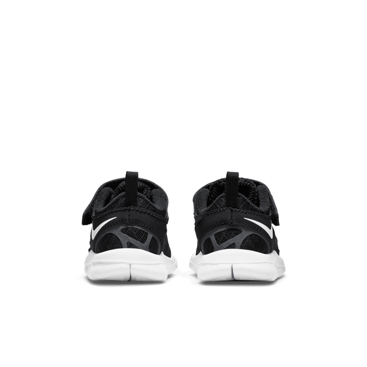 Nike Free Run 2 'Black White' (TD) Angle 3