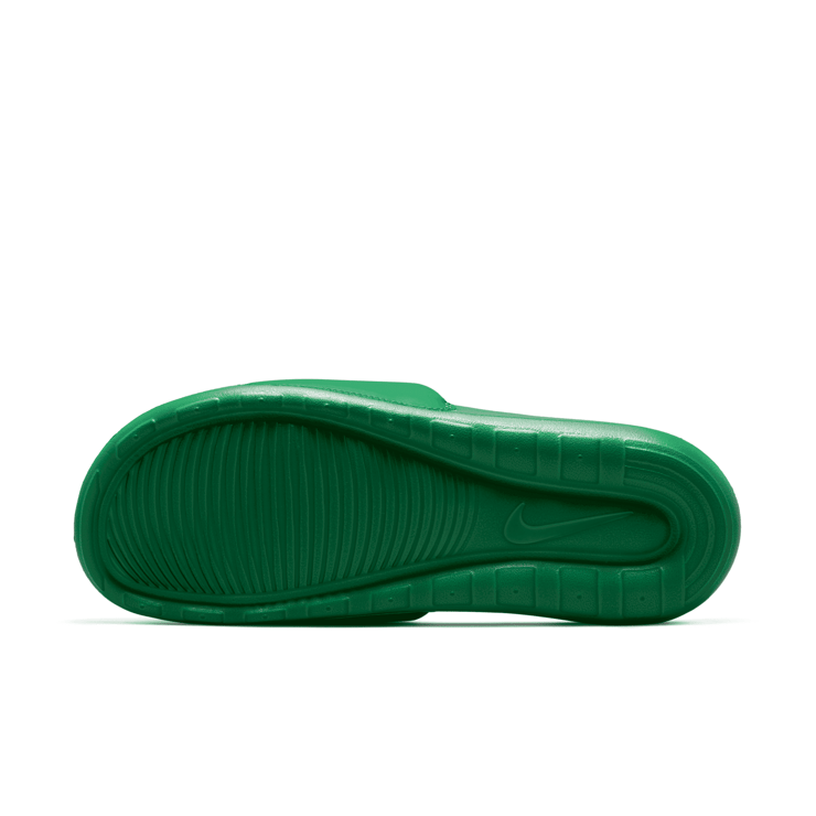 Nike Victori One Slide 'Lucky Green' Angle 2