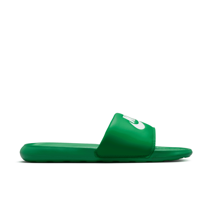 Nike Victori One Slide 'Lucky Green' Angle 4