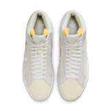 Nike SB Blazer Mid Warning Label Summit White Angle 1