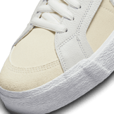 Nike SB Blazer Mid Warning Label Summit White Angle 4