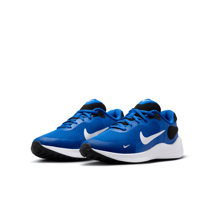 Nike Revolution 7 (GS) Angle 3