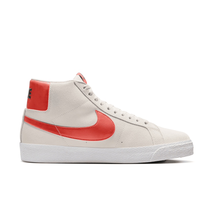 Nike SB Zoom Blazer Mid Skate Angle 1