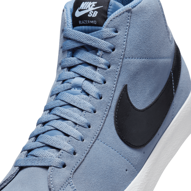 Nike SB Zoom Blazer Mid Skate Angle 3