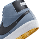 Nike SB Zoom Blazer Mid Skate Angle 4