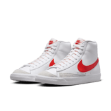 Nike Blazer Mid '77 Vintage Angle 1