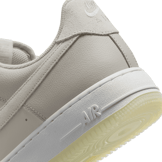 Nike Air Force 1 '07 LV8 Angle 4