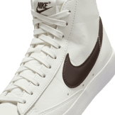 Nike Blazer Mid '77 Angle 4