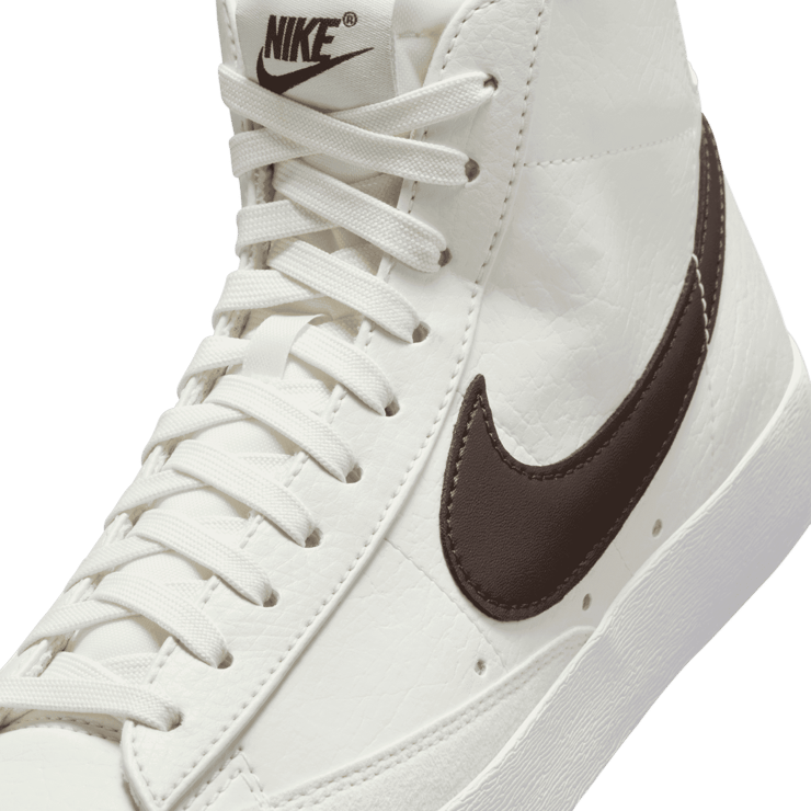 Nike Blazer Mid '77 Angle 4