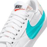 Nike Blazer Low '77 Jumbo Angle 4