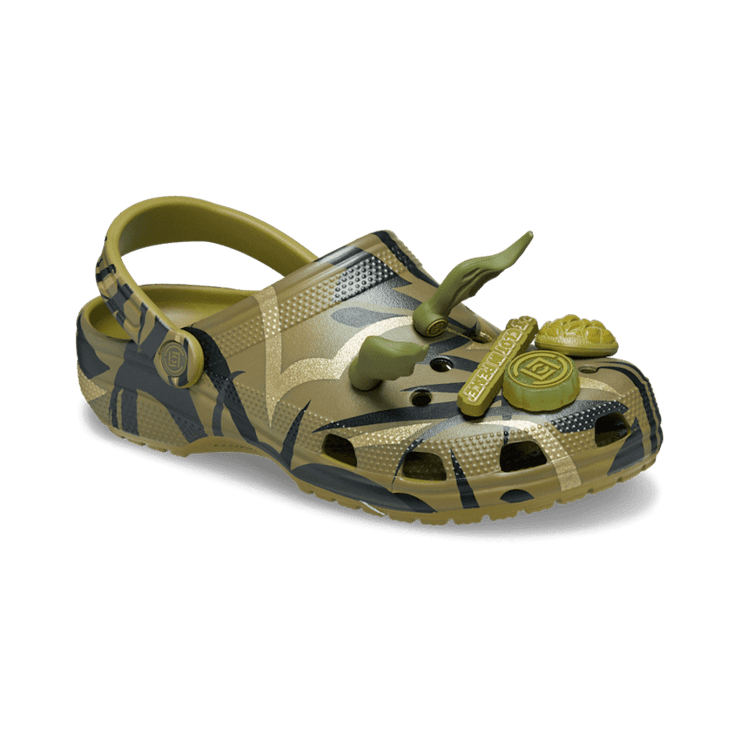 Crocs Classic Clog CLOT Aloe Angle 3