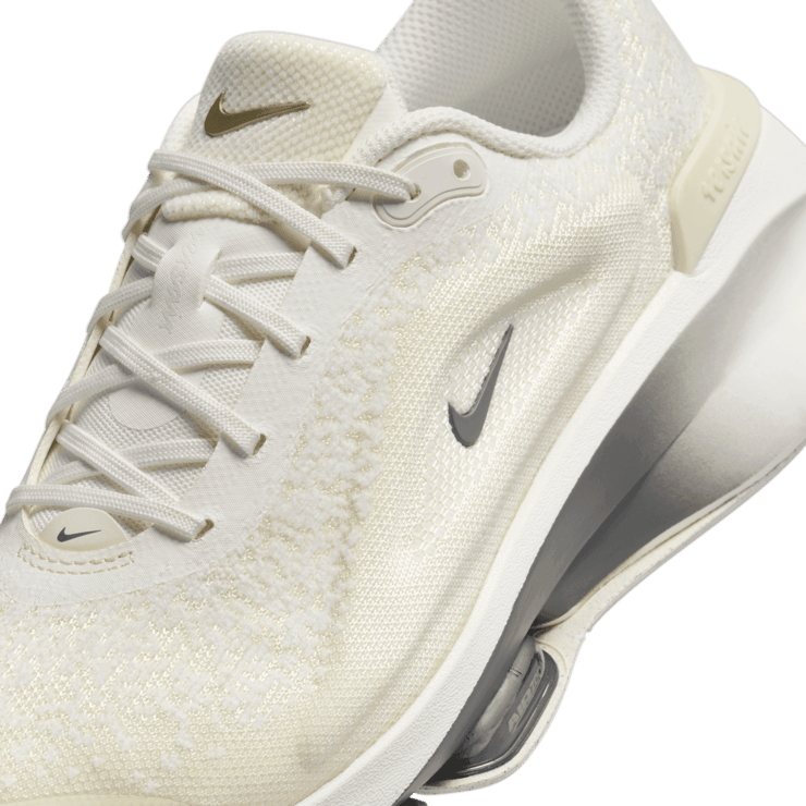 Nike Versair Workout Angle 4