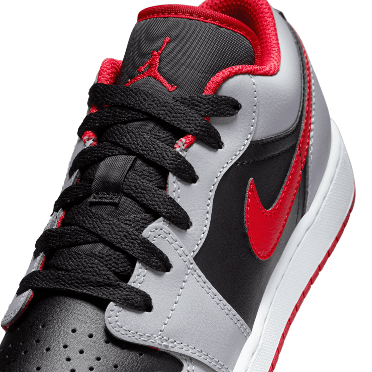 Air Jordan 1 Low (GS) Angle 4