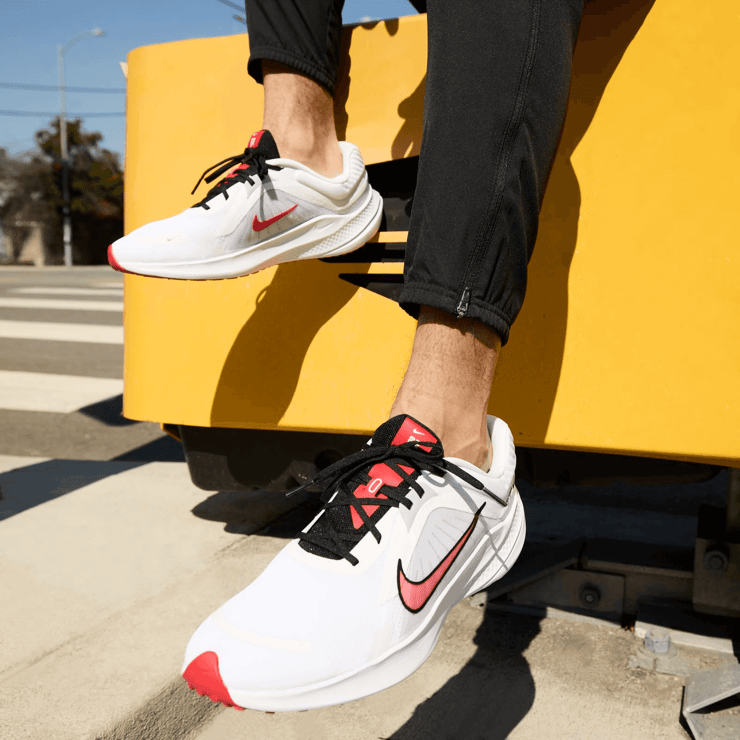 Nike Quest 5 Road Angle 7