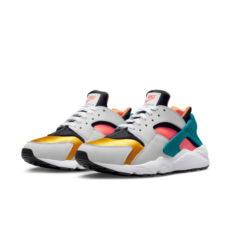 Nike Air Huarache Run NYC Angle 2