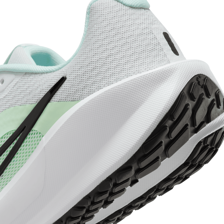 Nike Downshifter 13 Road Angle 6