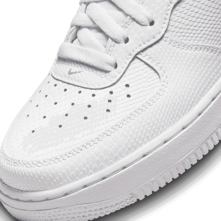 Nike Air Force 1 Mid Reptile White Black (W) Angle 4