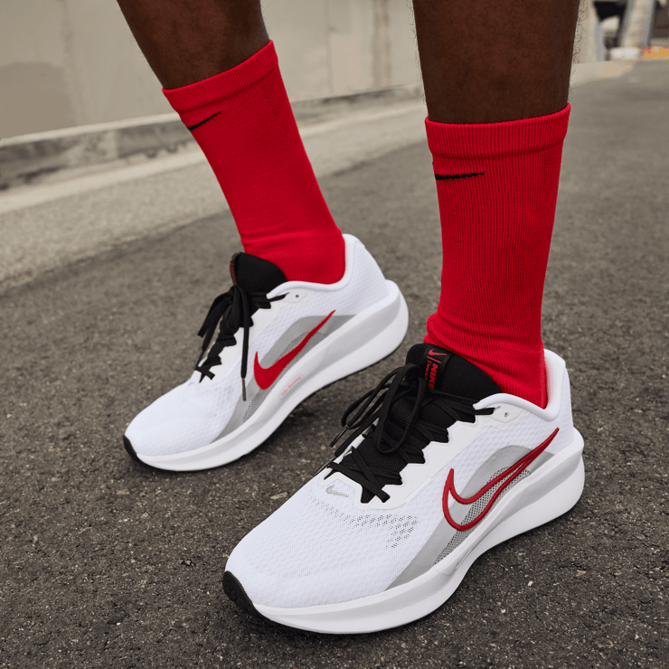 Nike Downshifter 13 Road Angle 1
