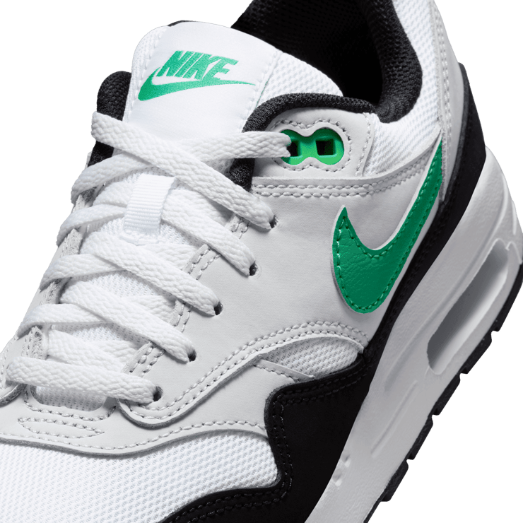 Nike Air Max 1 (GS) Angle 4