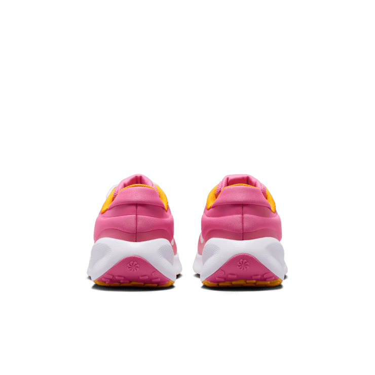 Nike Revolution 7 (GS) Angle 3