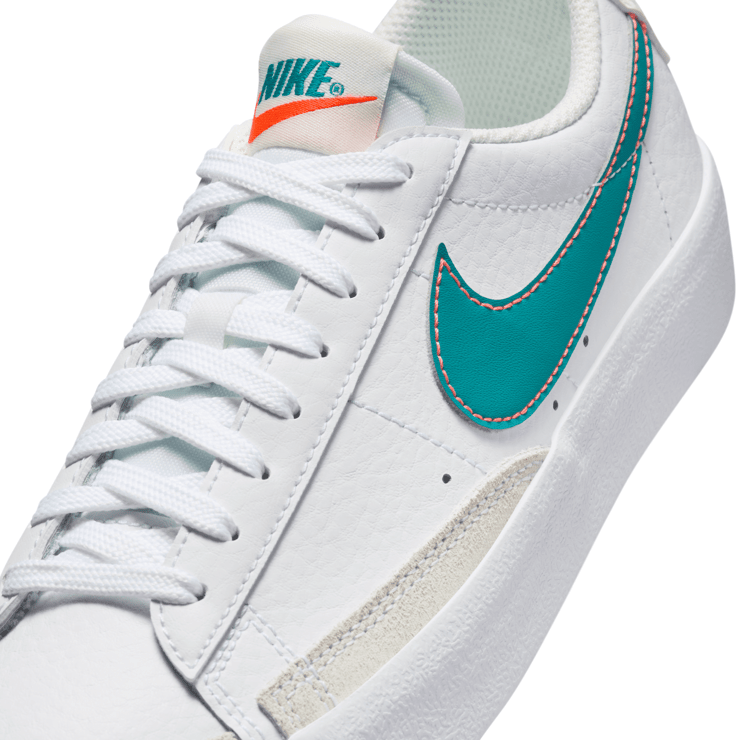 Nike Blazer Low '77 (GS) Angle 4