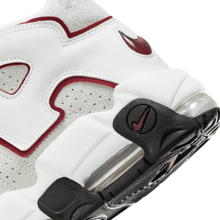 Nike Air More Uptempo Bulls Angle 5