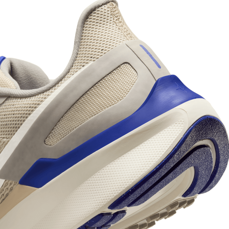 Nike Structure 25 Premium Road Angle 7
