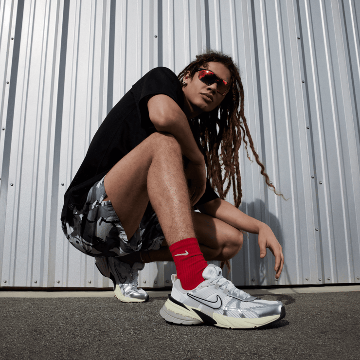 Nike V2K Run Angle 7