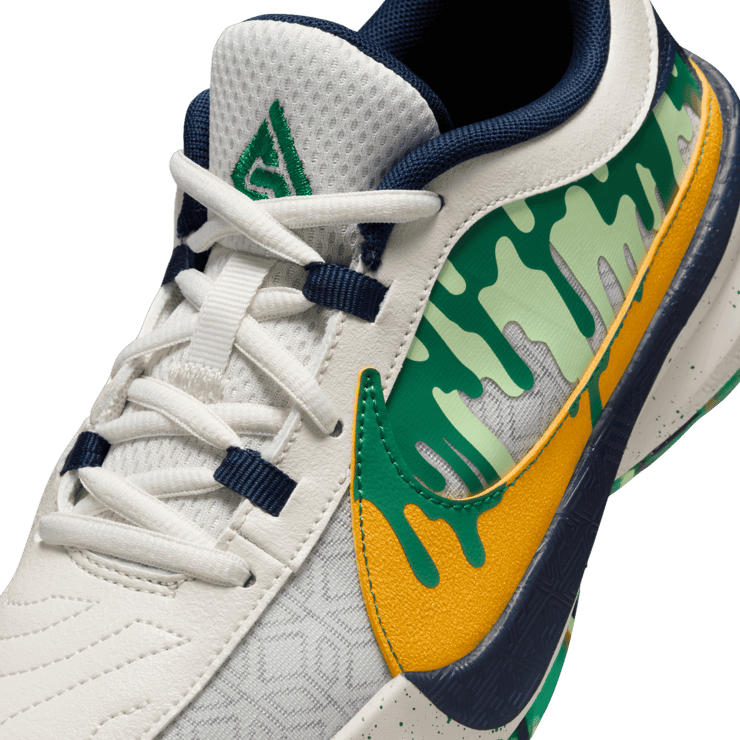 Nike Zoom Freak 5 Nike Camp (GS) Angle 4