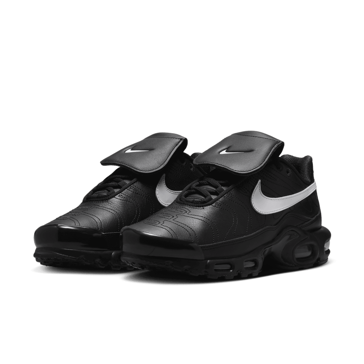 Nike Air Max Plus TNPO Black White (W) Angle 2