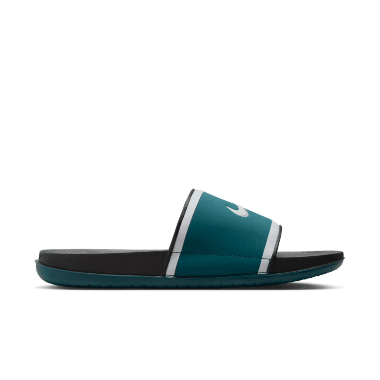 Nike Offcourt (Philadelphia Eagles) Offcourt Slides Angle 3