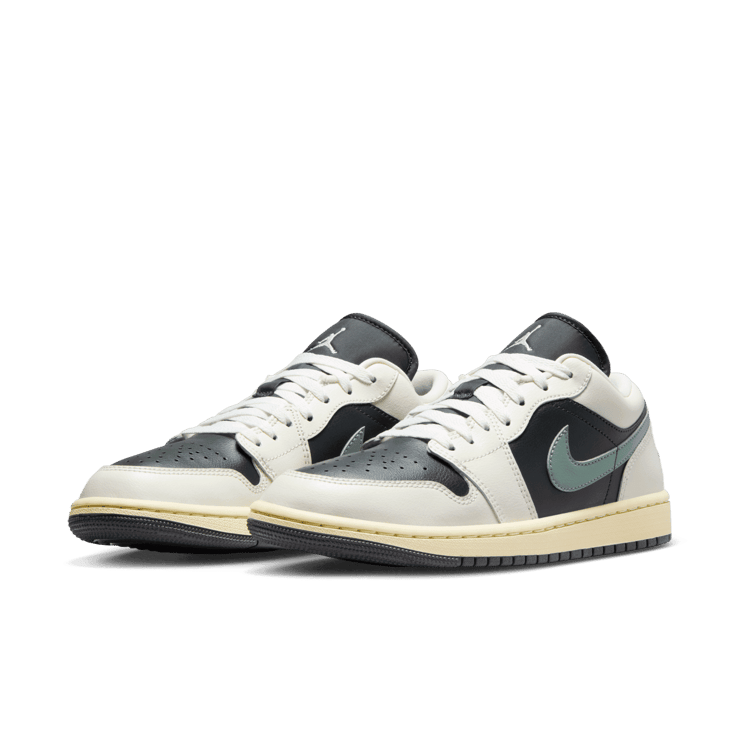 Air Jordan 1 Low 'Jade Smoke' (W) Angle 2
