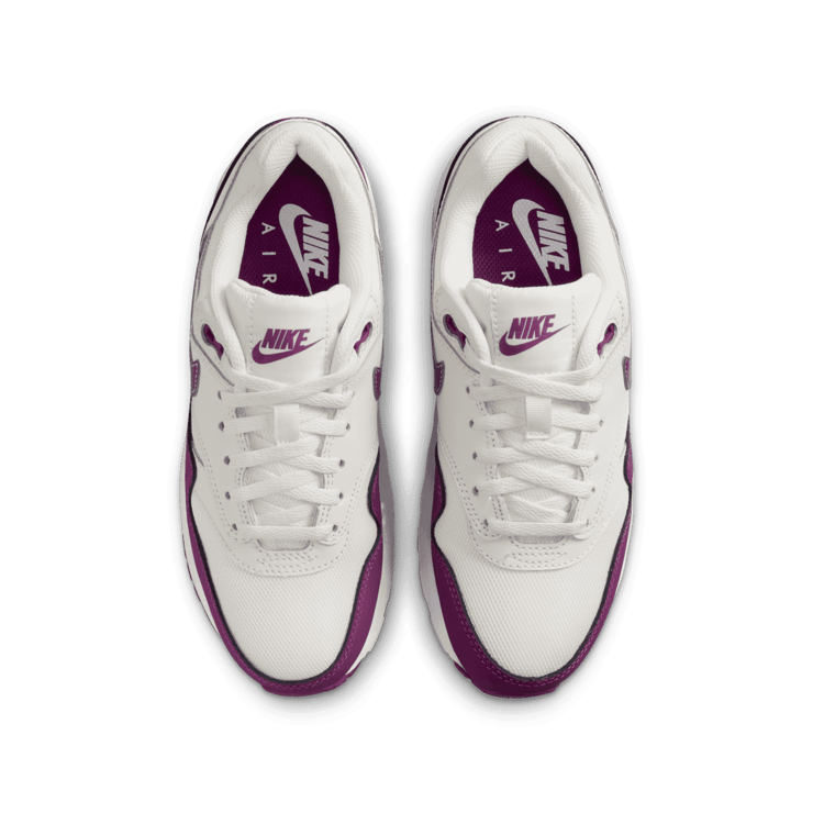 Nike Air Max 1 (GS) Angle 1
