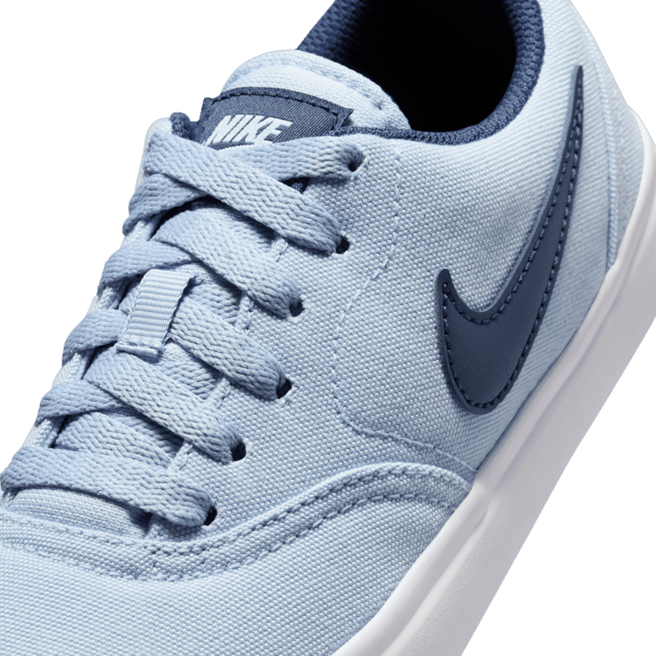 Nike SB Check Canvas Skate (GS) Angle 4