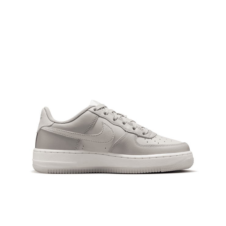 Nike Air Force 1 LV8 5 (GS) Angle 0