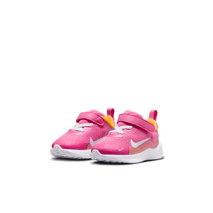 Nike Revolution 7 (TD) Angle 2