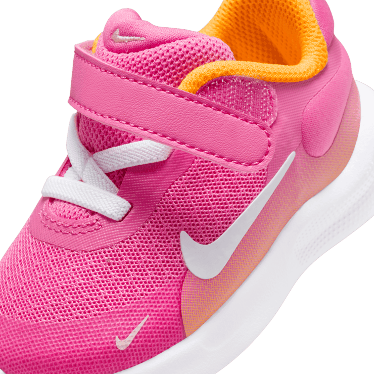 Nike Revolution 7 (TD) Angle 4
