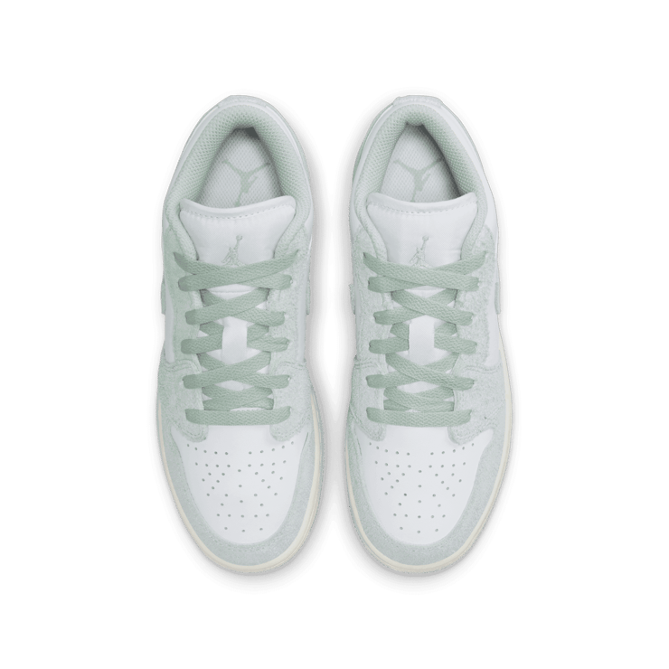 Air Jordan 1 Low SE 'Seafoam' (GS) Angle 1