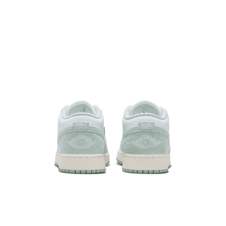 Air Jordan 1 Low SE 'Seafoam' (GS) Angle 3