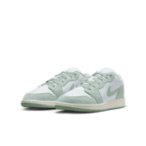 Air Jordan 1 Low SE  'Seafoam' (GS) Angle 2
