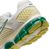 Nike Zoom Vomero 5 Alabaster Malachite Angle 5