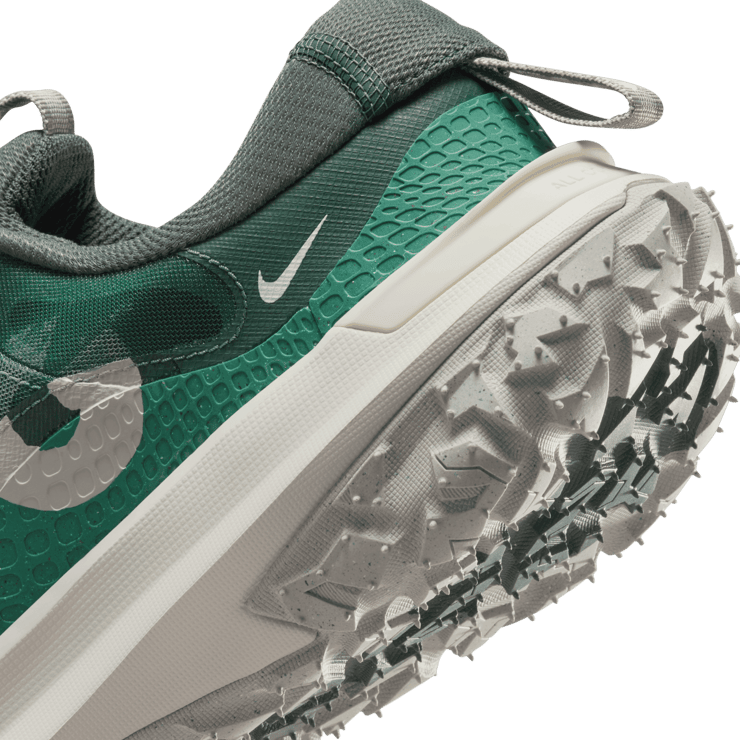 Nike ACG Mountain Fly Low 2 Forest Green Grey Angle 5